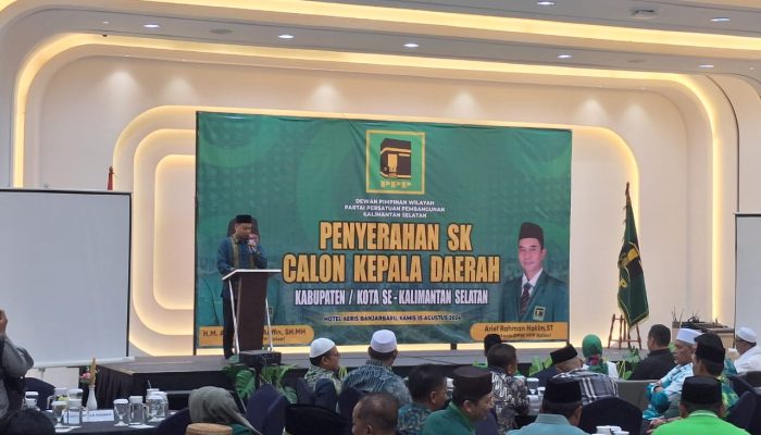 SAH! DPP PPP SERAHKAN 10 SK REKOMENDASI CALON KEPALA DAERAH KALSEL