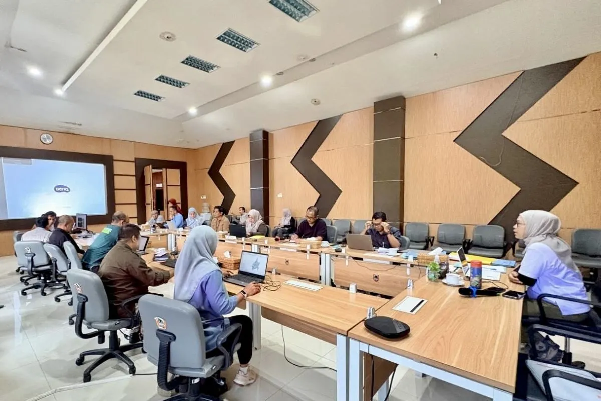 Dishut Kalsel Perkuat Sinergi Lintas Lembaga Antisipasi Bencana Hidrometeorologi Dishut Kalsel Perkuat Sinergi Lintas Lembaga Antisipasi Bencana Hidrometeorologi