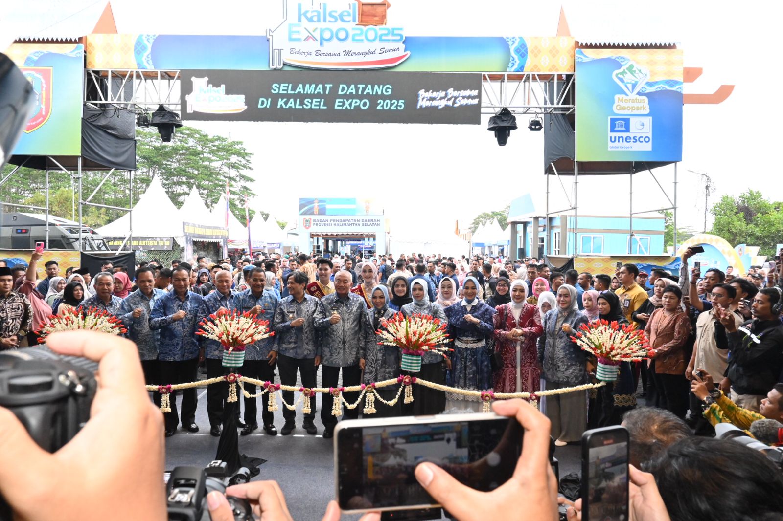 Kalsel Expo 2025 Resmi Digelar di Lokasi Baru, Hadirkan Produk Unggulan dan Perkuat Usaha Desa Kalsel Expo 2025 Resmi Digelar di Lokasi Baru, Hadirkan Produk Unggulan dan Perkuat Usaha Desa